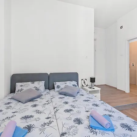 Mima Center Balcony 5 - Rent