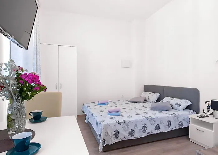 Mima Center Balcony 5 - Rent Lejlighed Rijeka